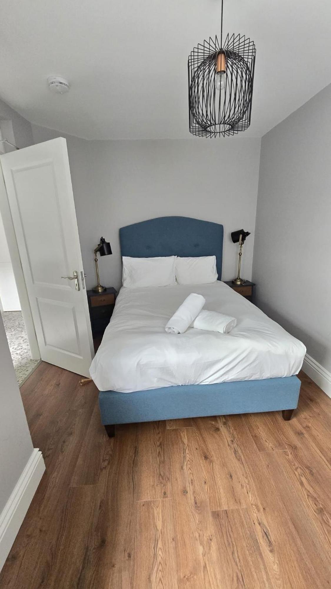 Luxury - Sleeps 7 Apartment Galway