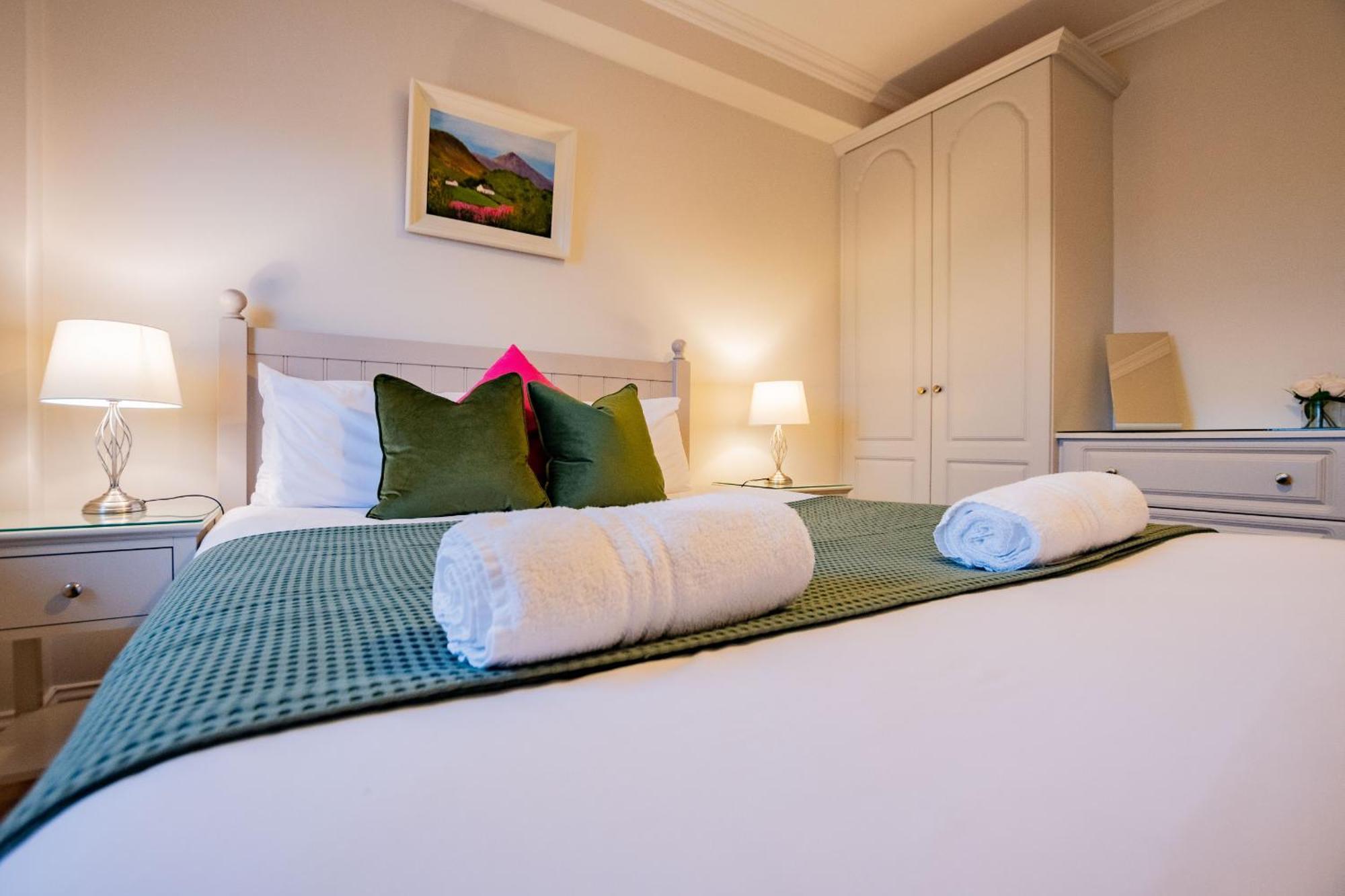 Dockland - Penthouse Apartment Galway