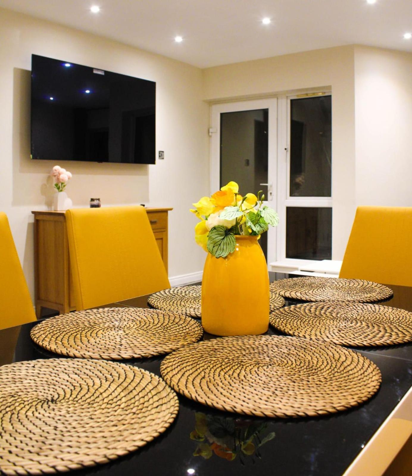 2 Bed Clan House Apartment *