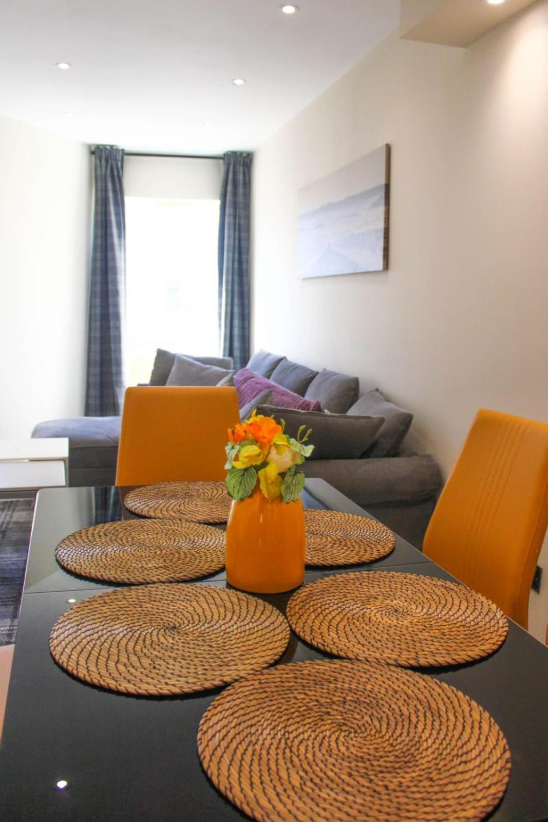 2 Bed Clan House Apartment *