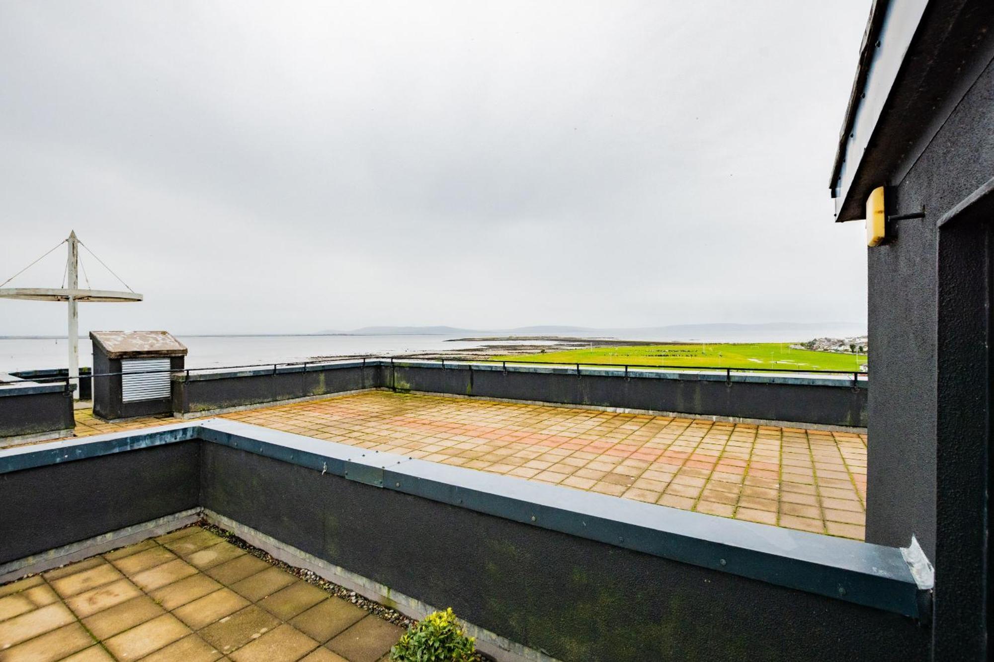 Apartment Dockside Penthouse - Free Parking *