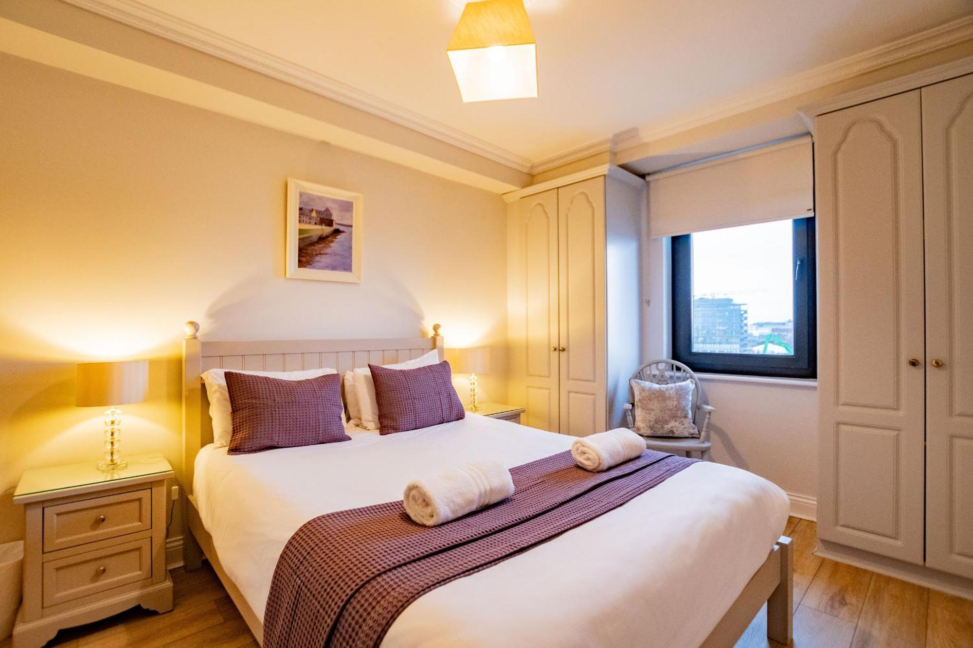 Apartment Dockside Penthouse - Free Parking
