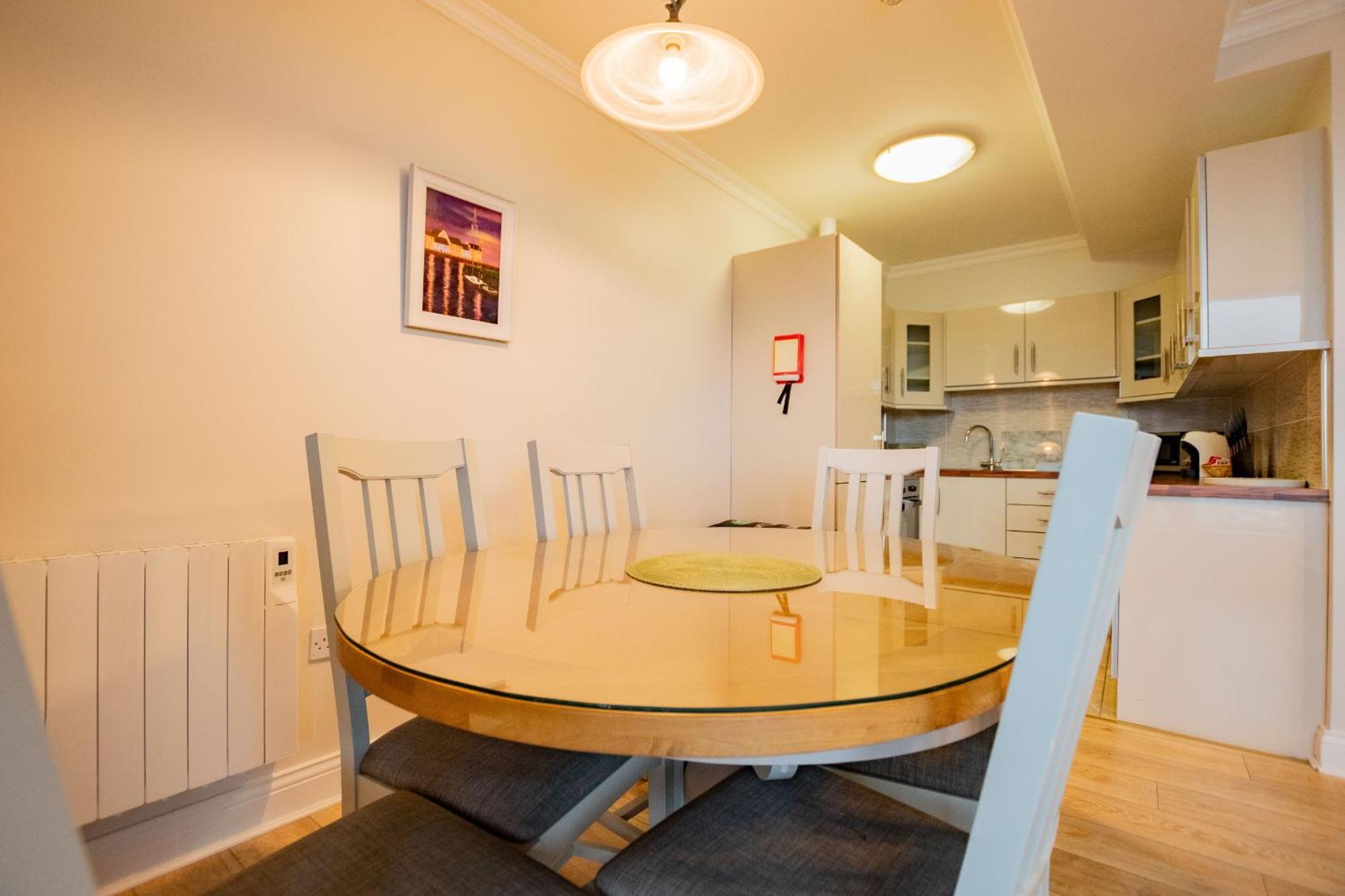 Dockside Penthouse - Free Parking