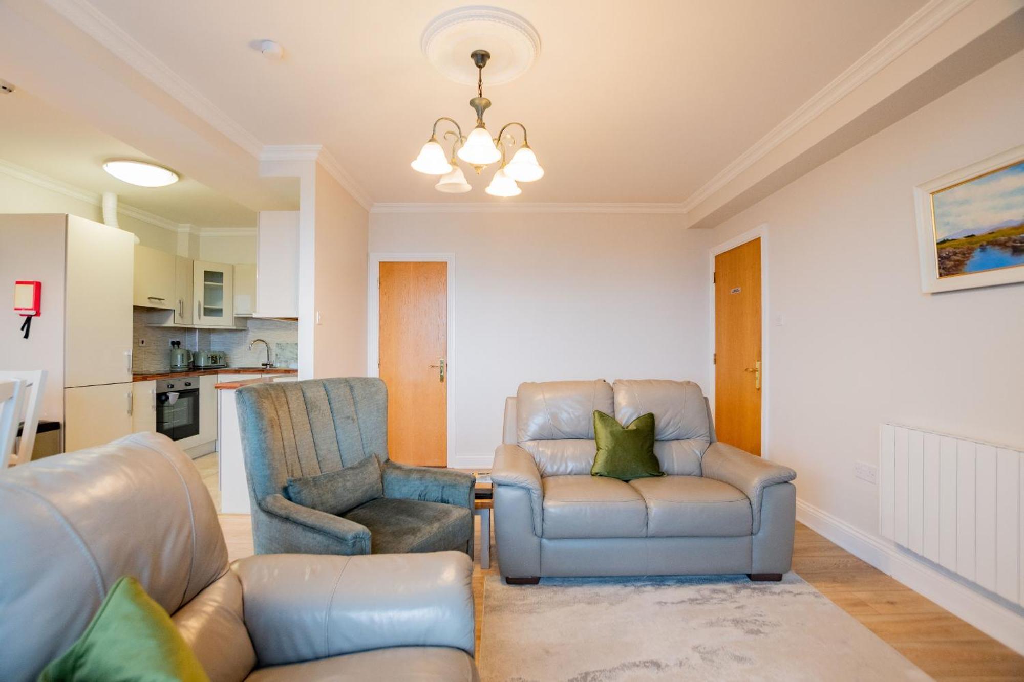 Dockside Penthouse - Free Parking Apartment