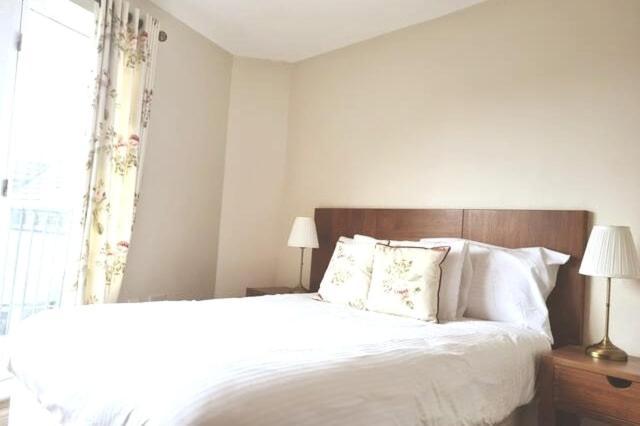 Apartment 3 Bed In The Heart Of