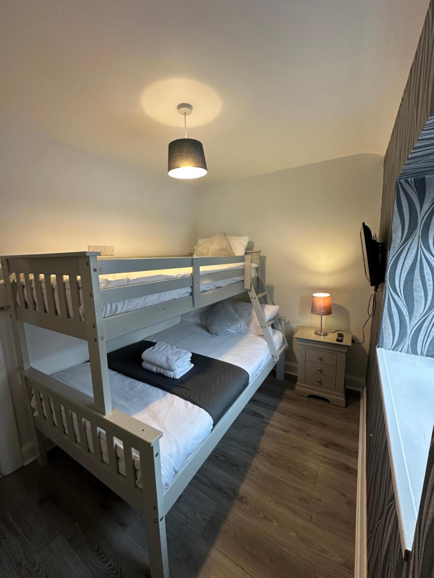 8 Eyre Square Lane * Galway