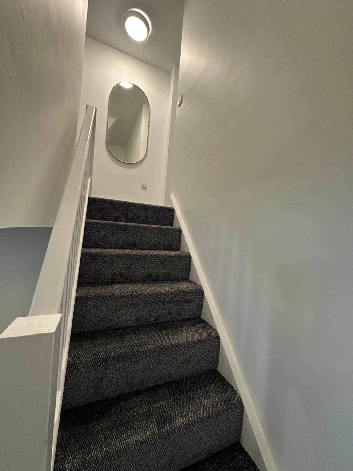 8 Eyre Square Lane *