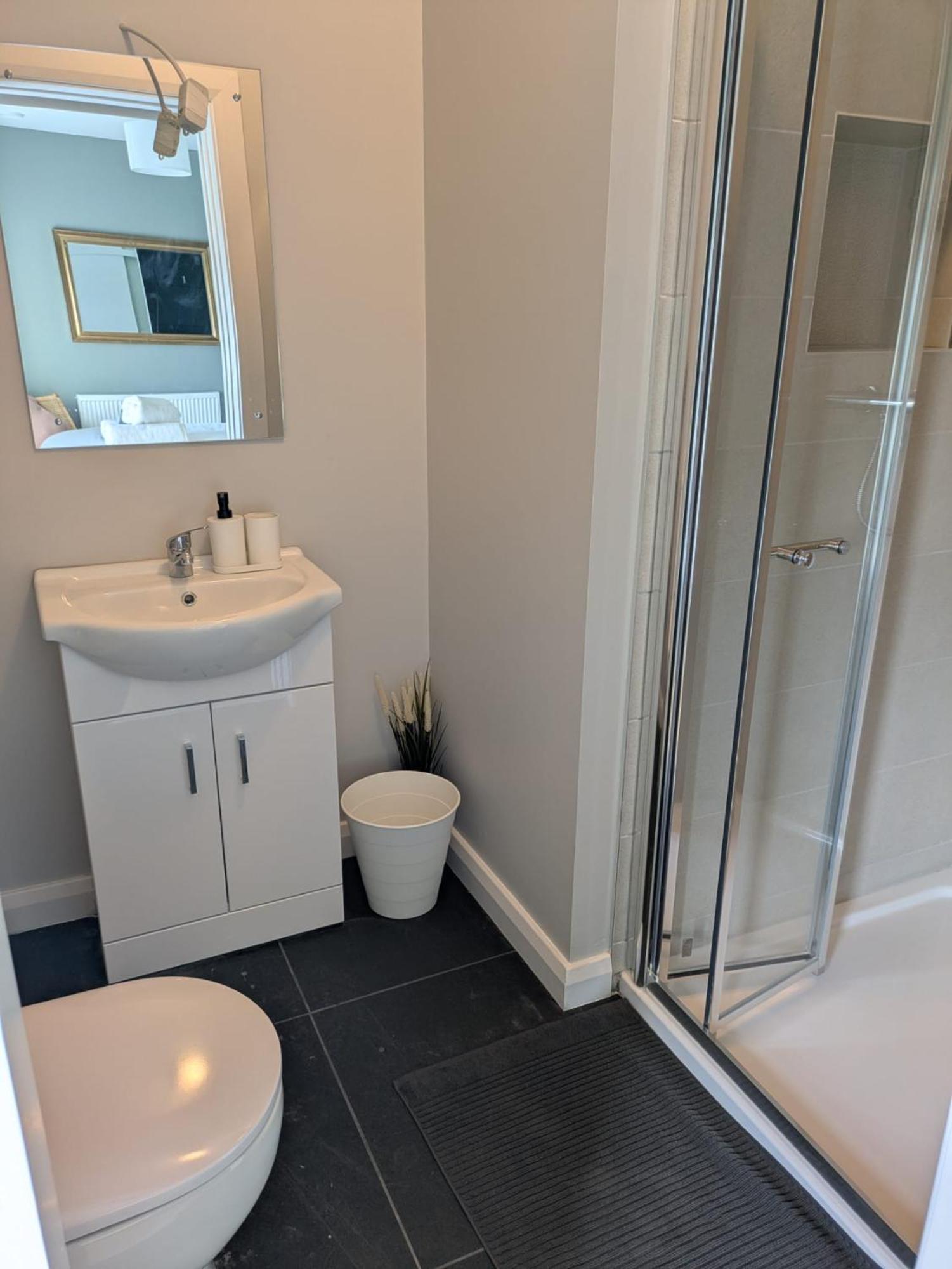 Eyre Square View Guest house *