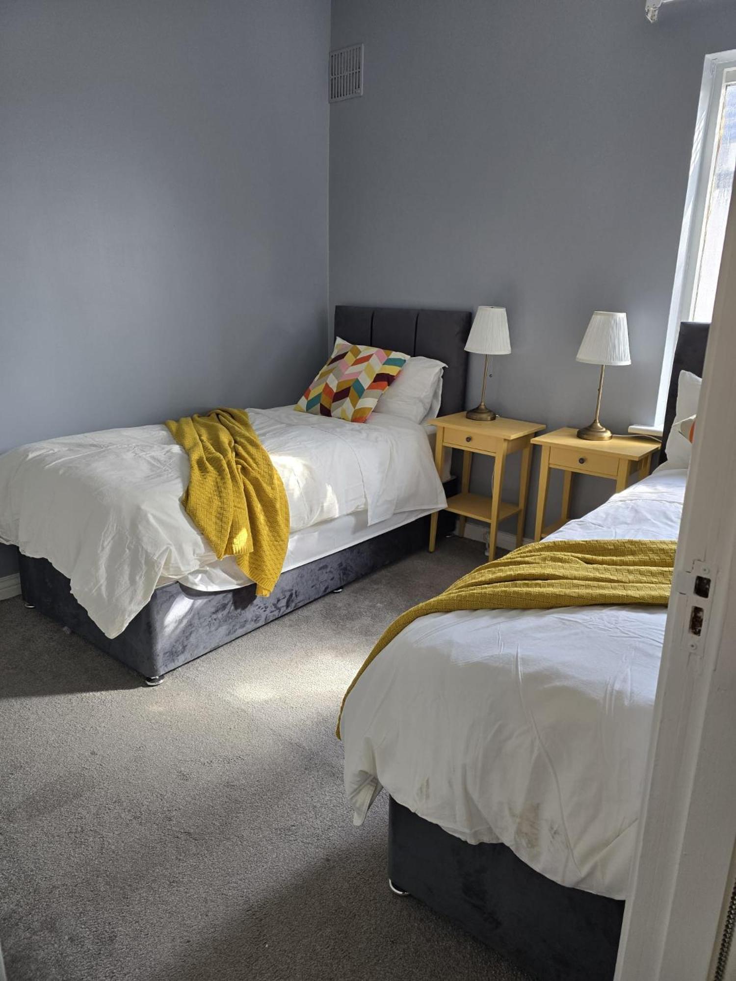 1 Minute To Everywhere! Centre Apartment Galway