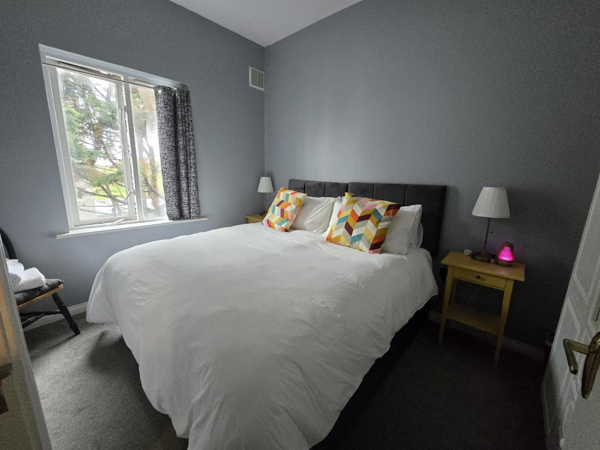 1 Minute To Everywhere! Centre Apartment *