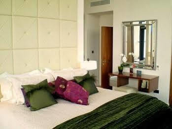 Clayton Hotel