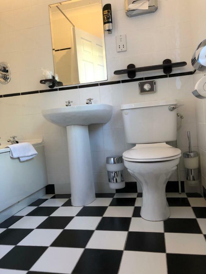 Amber Hill Bed & Breakfast 3*