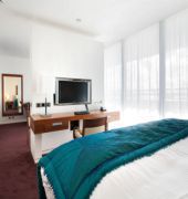 Clayton Hotel 4*