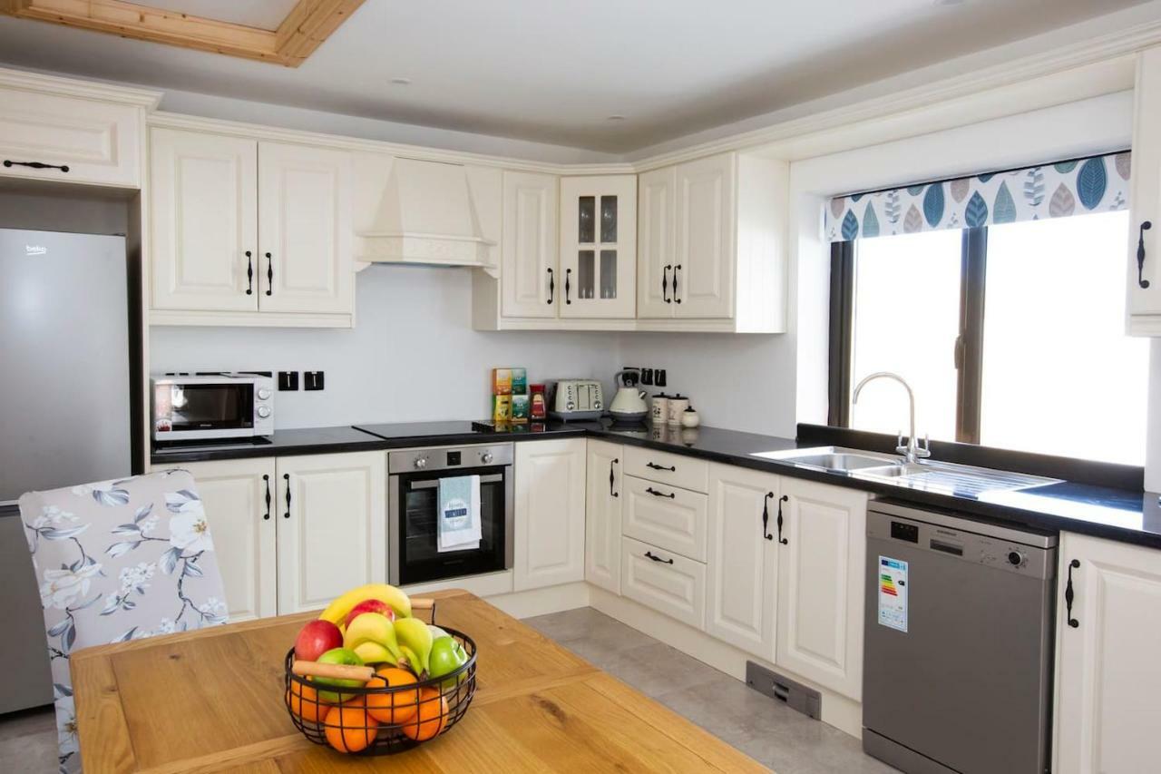 Mary's Cosy On The Wild Atlantic Way Holiday home