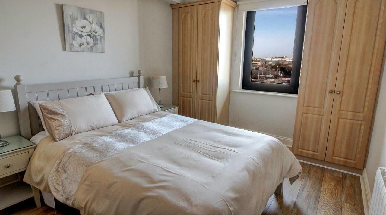 Penthouse With Rooftop Terrace * Galway