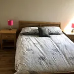 Stylish 3 Bed Apartment With Lough Atalia Views