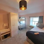 Large Townhouse In The Heart Of Galway No 11