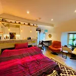 3 Bed Apartment/Explore The Area/Enjoy Our Pub
