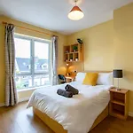 87 - 4 Bedroom Townhouse With Parking