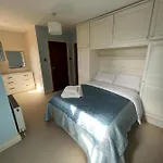Taylors Hill Luxury Guest House