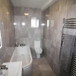 Stylish Spacious 4 Bedroom House