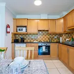 66 - Large Townhouse By Shortstays