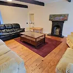 8 Bedroom Townhouse