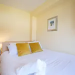 83 - Superb Townhouse By Shortstays