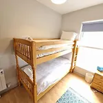 Centrally Located Two Bed Apartment - Sleeps Four