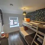 7 Eyre Square Lane