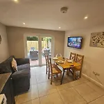 7 Eyre Square Lane