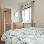 Spacious 4 Bedroom & 4 Bathrooms