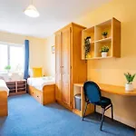 81 - Affordable 3 Bed With Parking