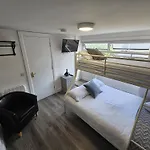 Eyre Square Centre House With Hot Tub
