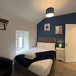 6 Eyre Square Lane