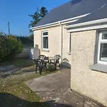 Peaceful Farm Cottage In Menlough Near Mountbellew, Ballinasloe, Athlone & Galway