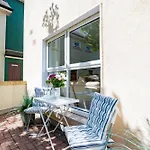City Townhouse With Parking
