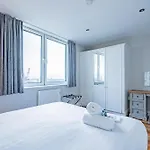 Dockview Port 2