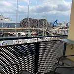 Harbour View Apartment - Two Bed With Parking
