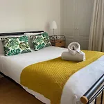 Harbour View Apartment - Two Bed With Parking