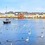 Cosy Apartment In Galway With Balcony 32 M² City View