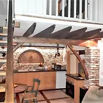 Cosy Apartment In Galway With Balcony 32 M² City View