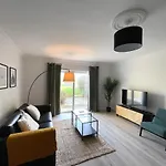 Luxury By The Coast- Sleeps 4