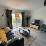 Luxury By The Coast- Sleeps 4