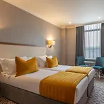 The Victoria Hotel