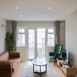 Stay By The Sea Salthill - Entire Apartment
