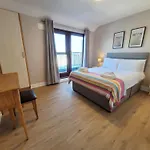 Donegan Court Aparthotel