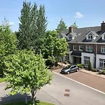 104 - Central 4-Bedroom Home, Galway
