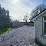 Peaceful Farm Cottage In Menlough Near Mountbellew, Ballinasloe, Athlone & Galway