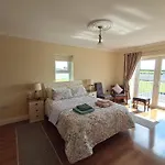 Warm Spacious Three Bed Chalet